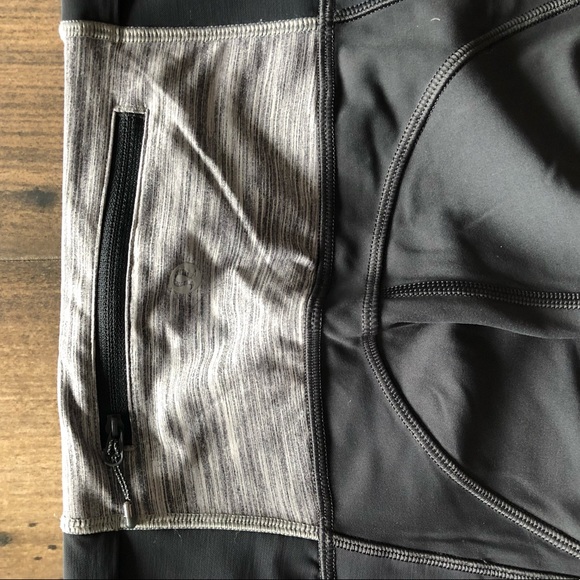 Lululemon Run with the Sun Tight - Picture 5 of 6